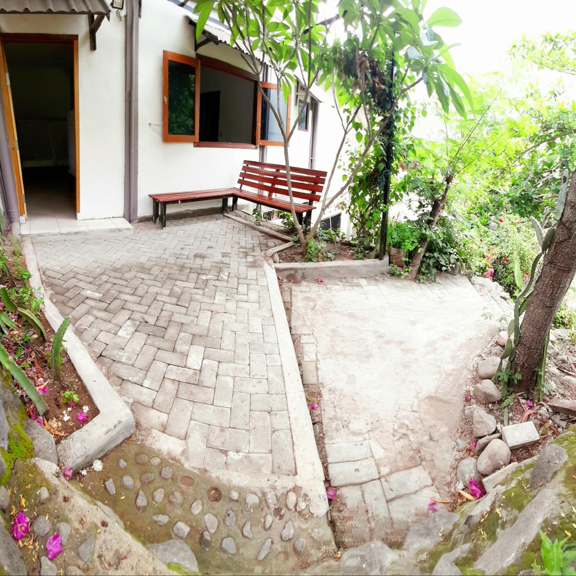 Merdeka House Maluk Habitación foto